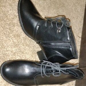 VJH Confort Black Ankle Boots